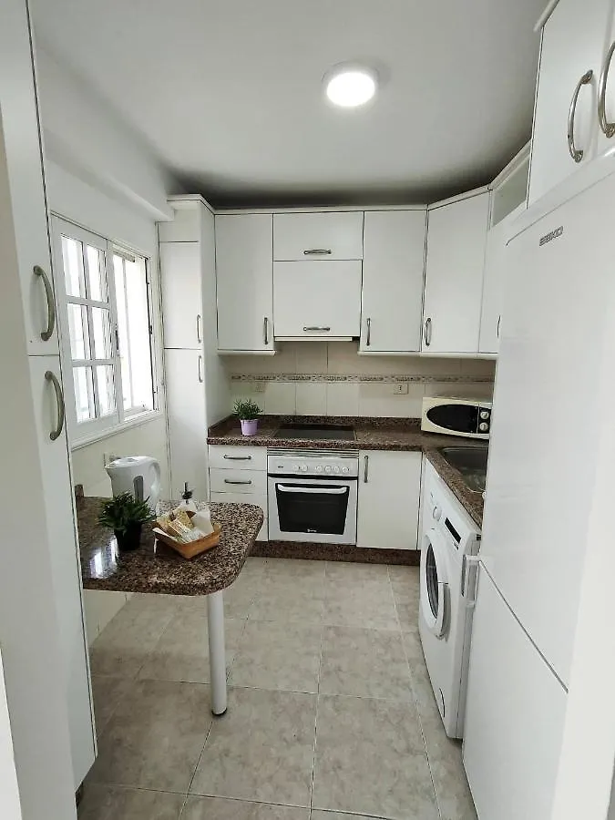 Precioso apartamento a estrenar, a 100mts de la Playa Apartamento Candelaria 0*,  España